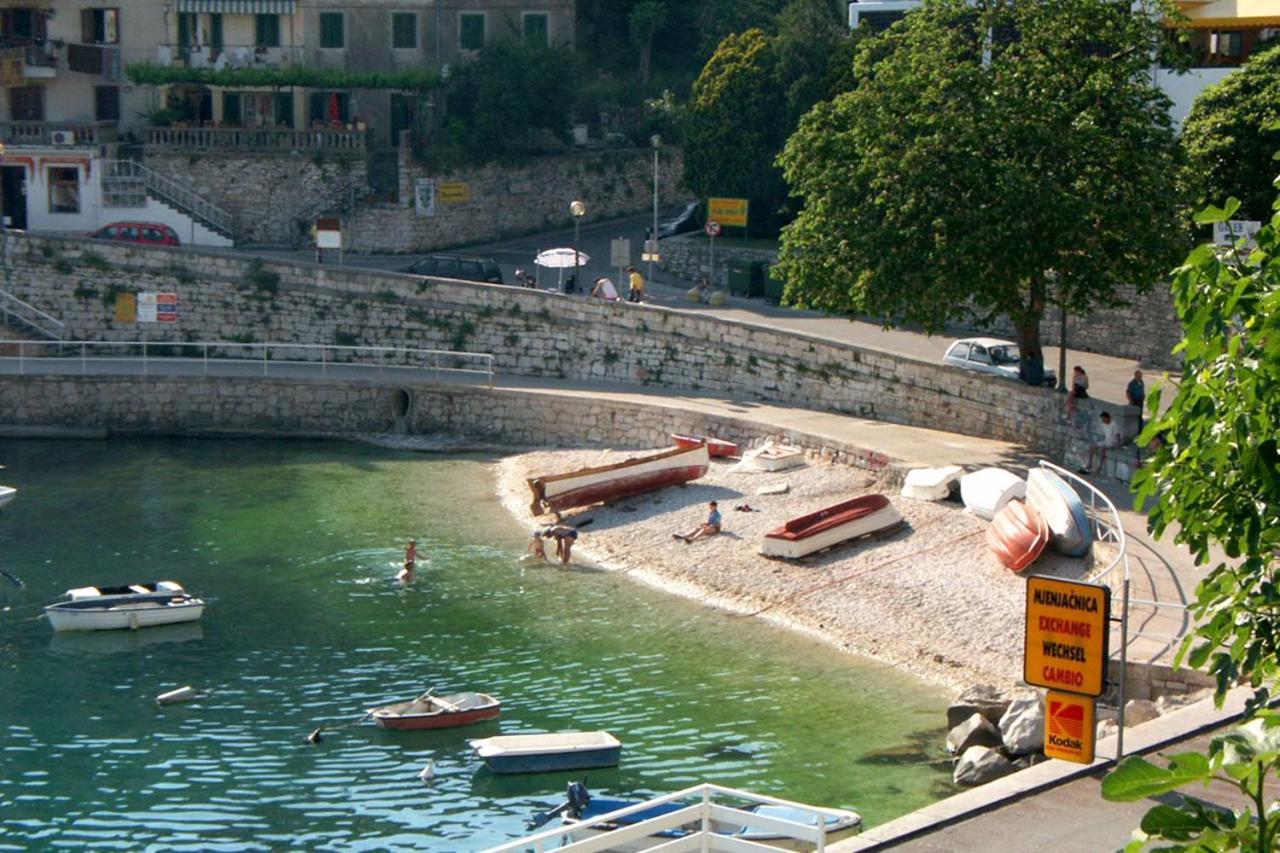 Apartments With A Parking Space Rabac, Labin - 7465 Eksteriør billede